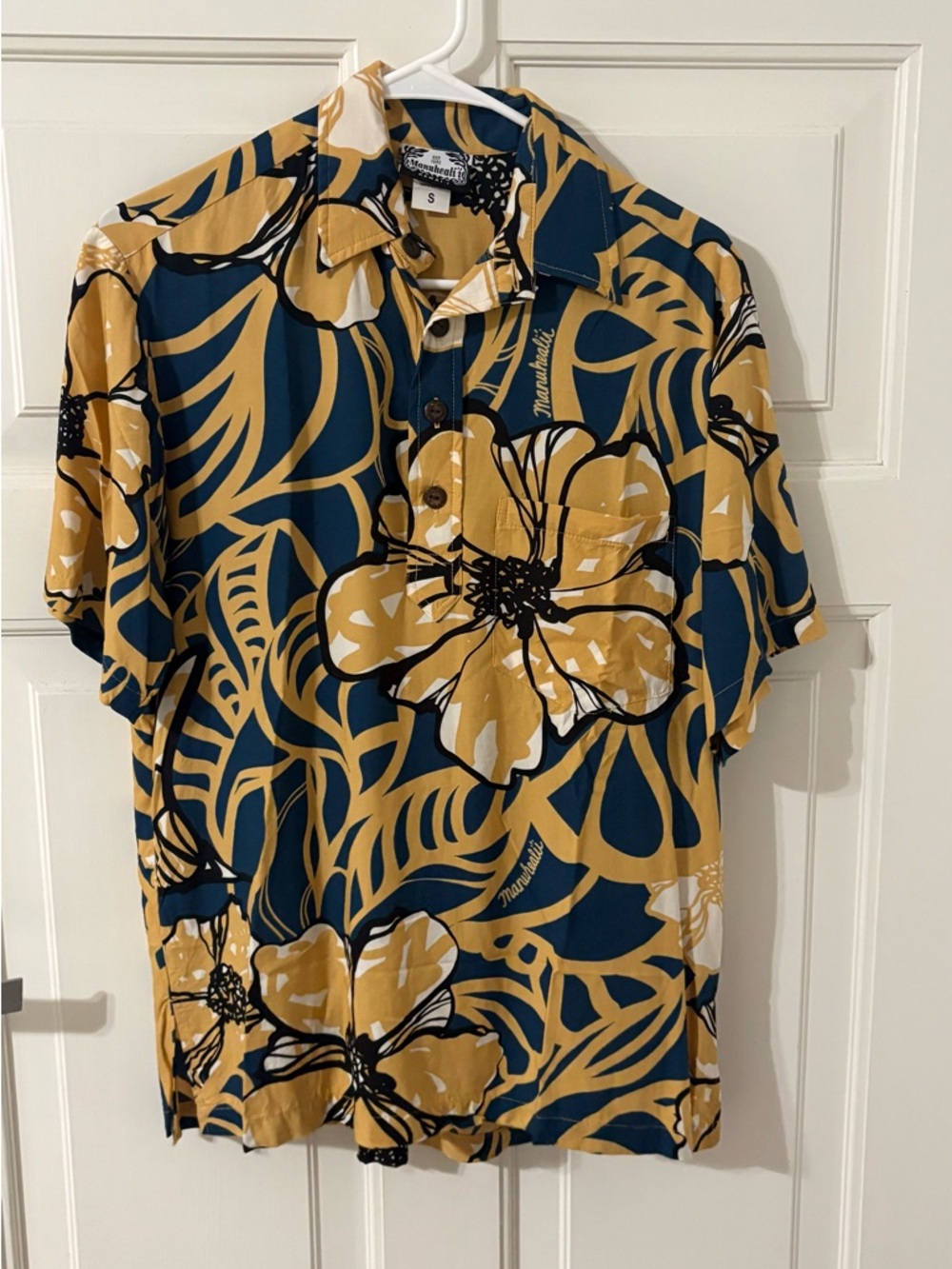 Manuhealii Men's S Short Sleeve Shirt Local Designer